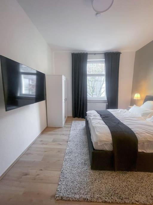 Modern Cozy Apt. -With 2 Tv, Netflix And Work Desk Essen Exterior photo