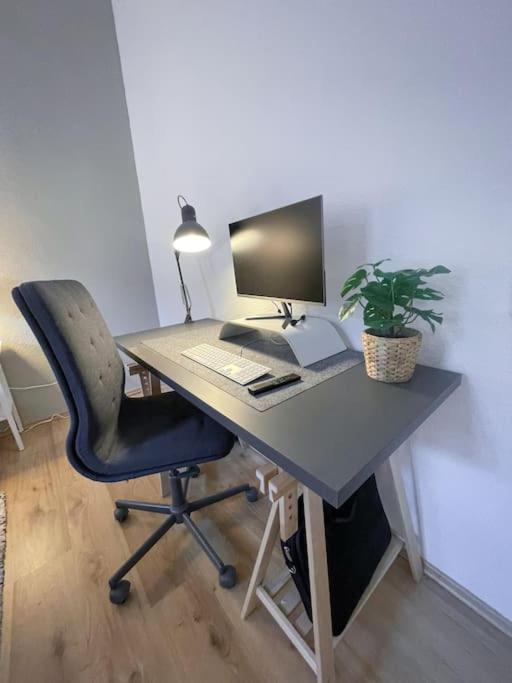 Modern Cozy Apt. -With 2 Tv, Netflix And Work Desk Essen Exterior photo